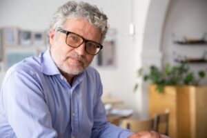 Homem de 55 anos com 35 de contribuição com dúvida se pode se aposentar